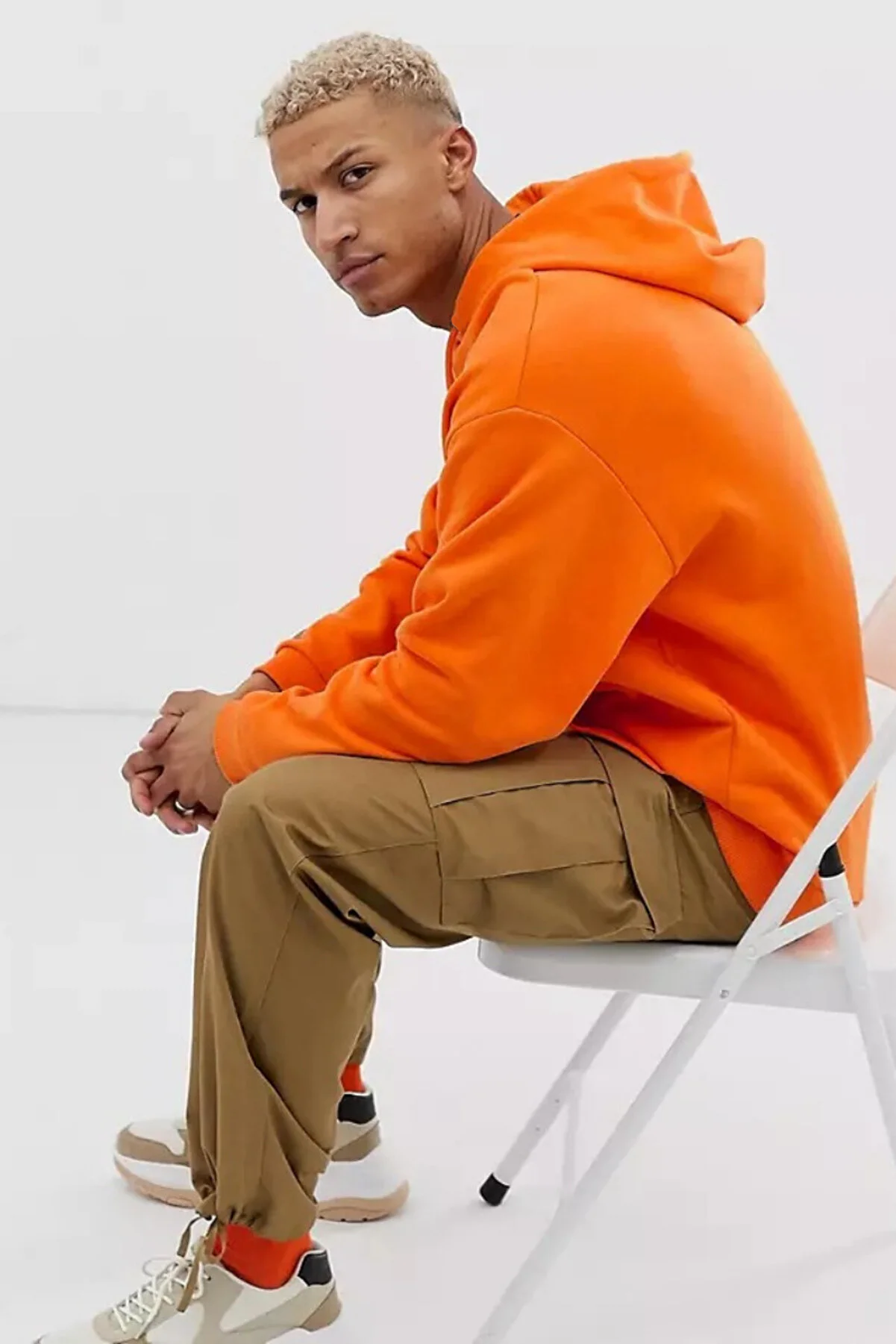 Erkek%20KışlıkTuruncu%20Kapüşonlu%20Sweatshirt%20