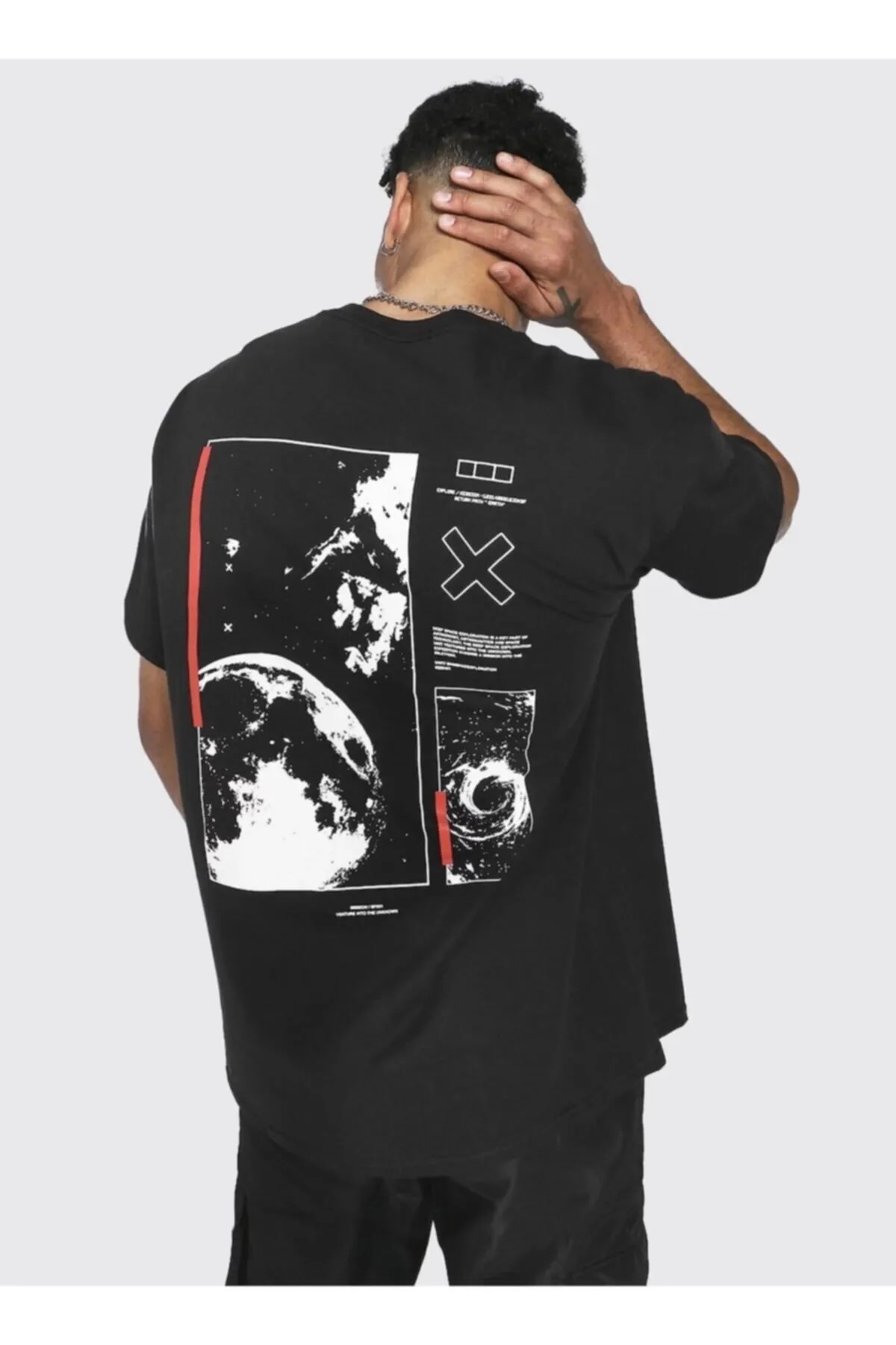 Erkek%20Oversize%20T-shirt%20Sırt%20Gezegen%20Baskı