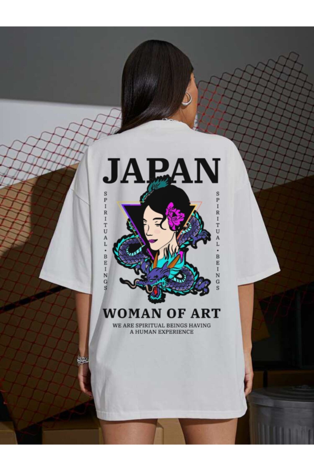 Kadın Oversize T-shirt Japan sırt Baskı Beyaz