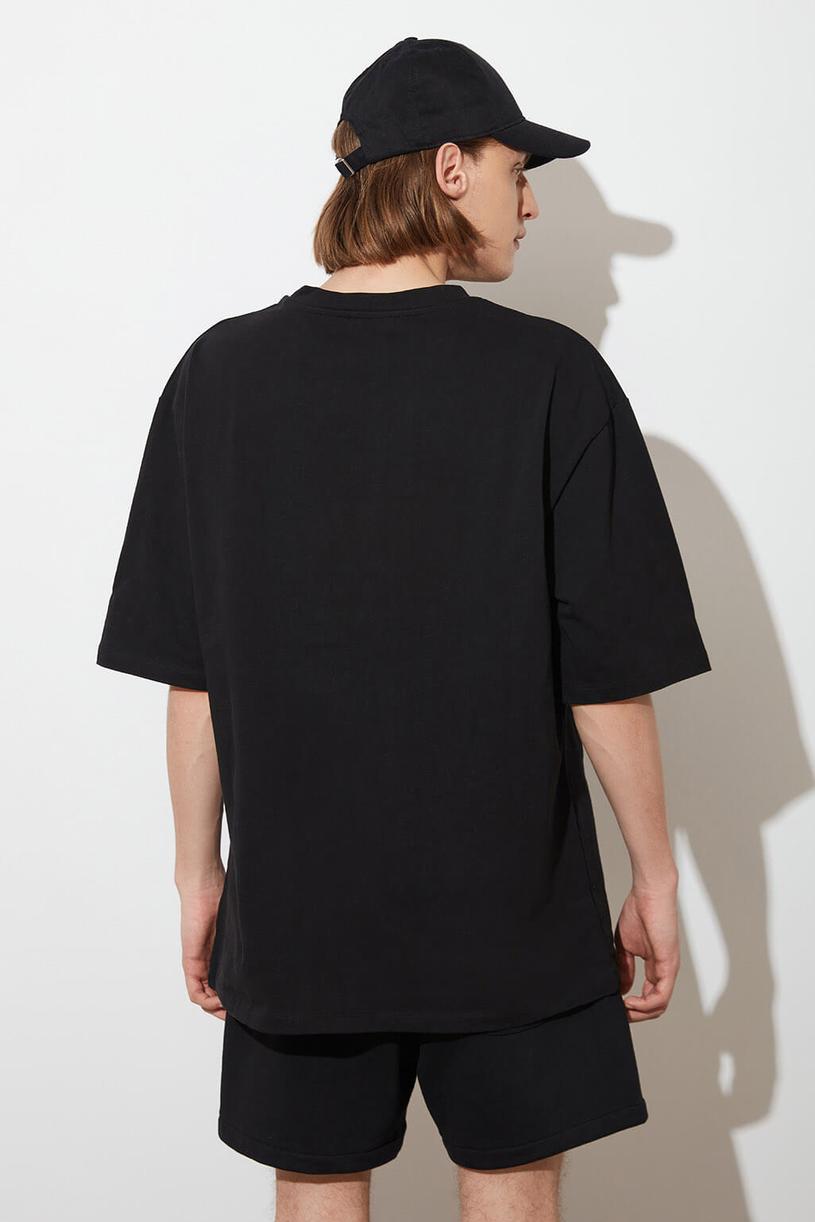 Erkek%20Siyah%20Oversize%20Basic%20T-shirt%20Pamuklu%20Rahat%20Kesim
