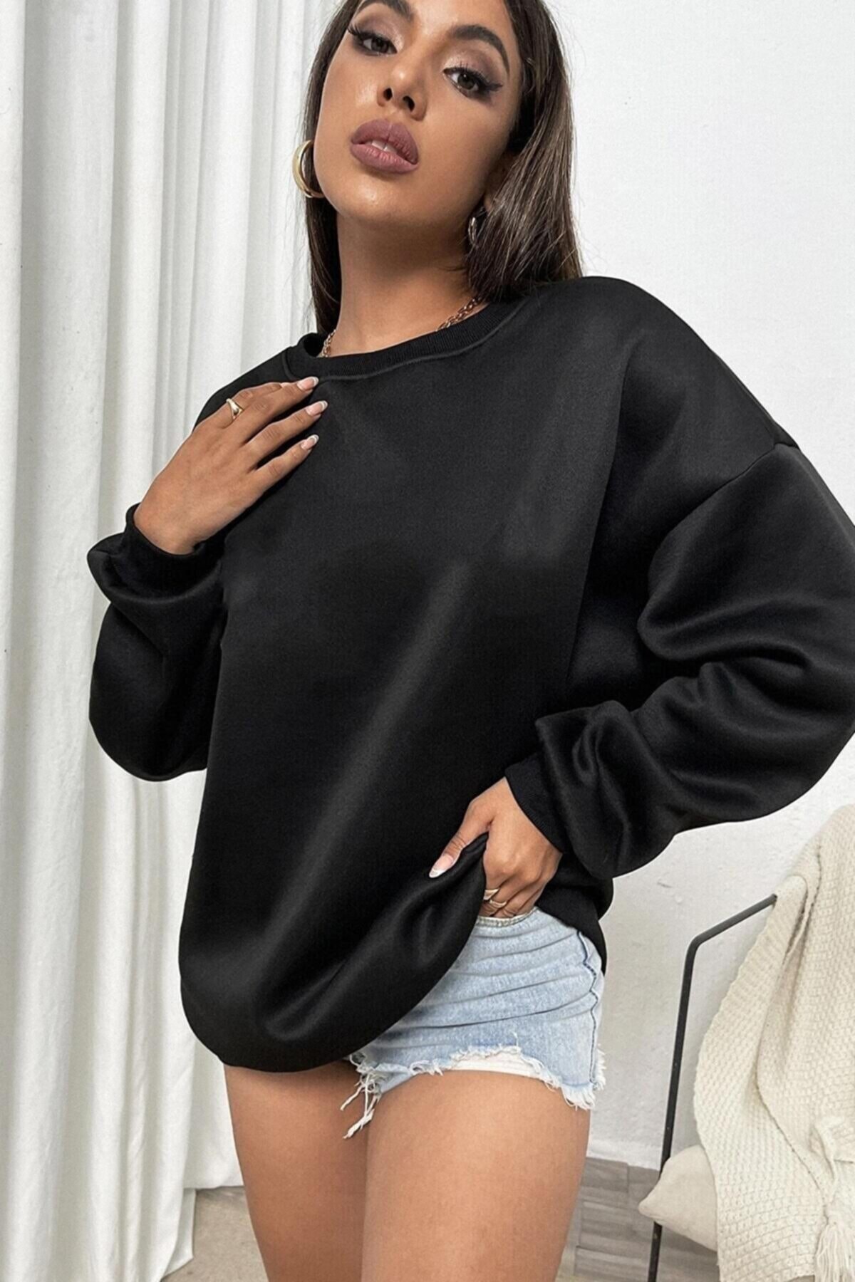 Kadın%20Siyah%20Bisiklet%20yaka%20Sweatshirt%20TokyoLımıted%20Sırtbaskı